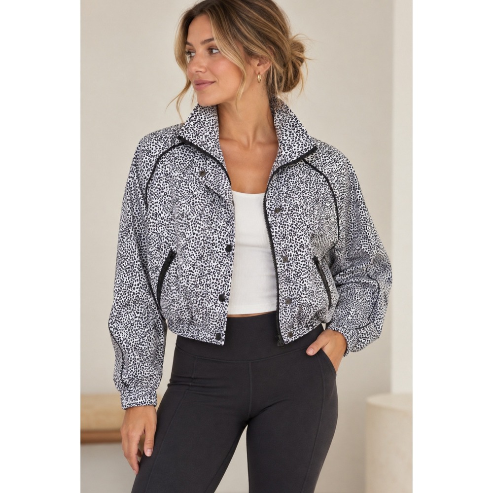 ALLFENIX Anthropologie White Leopard Cropped Bomber Jacket Windbreaker M